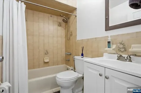 1906 Paterson Plank Road North Bergen NJ 07047