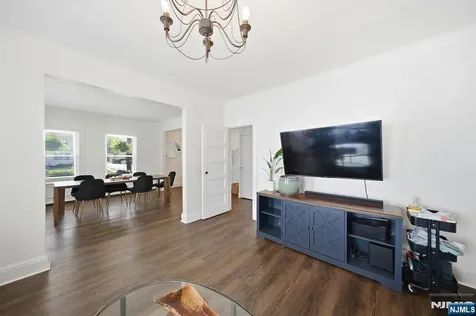 42 Spring Valley Avenue Hackensack NJ 07601
