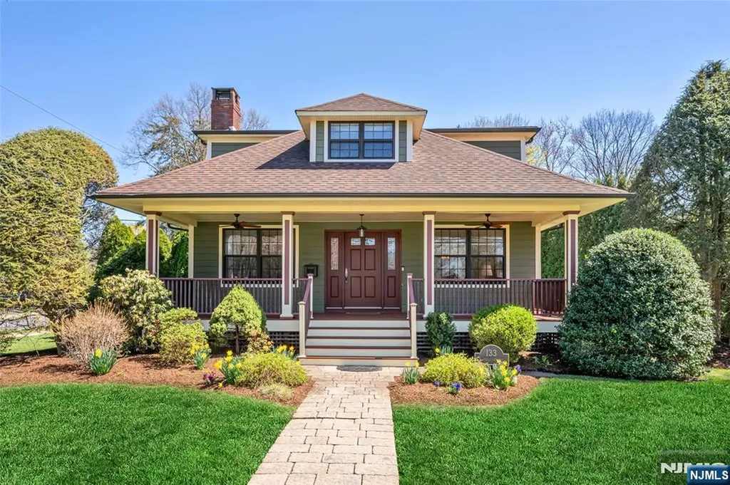 133 N Pleasant Avenue Ridgewood NJ 07450