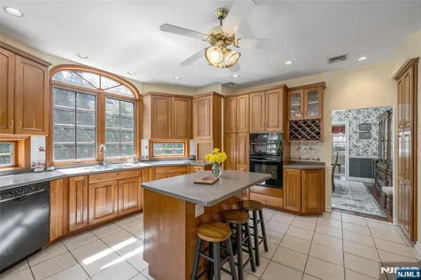 133 N Pleasant Avenue Ridgewood NJ 07450