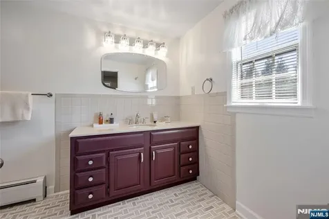 133 N Pleasant Avenue Ridgewood NJ 07450
