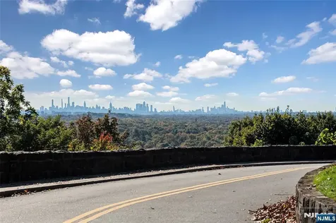 133 N Pleasant Avenue Ridgewood NJ 07450