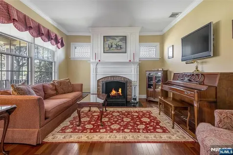 133 N Pleasant Avenue Ridgewood NJ 07450