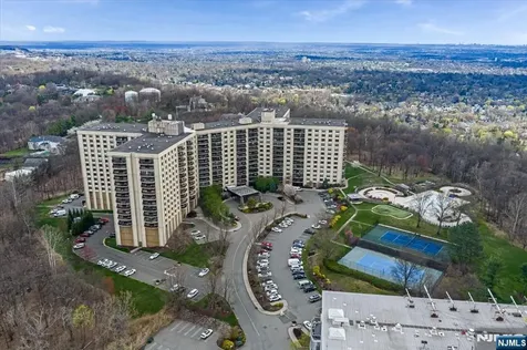 2 Claridge Drive Verona NJ 07044