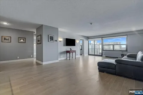 2 Claridge Drive Verona NJ 07044