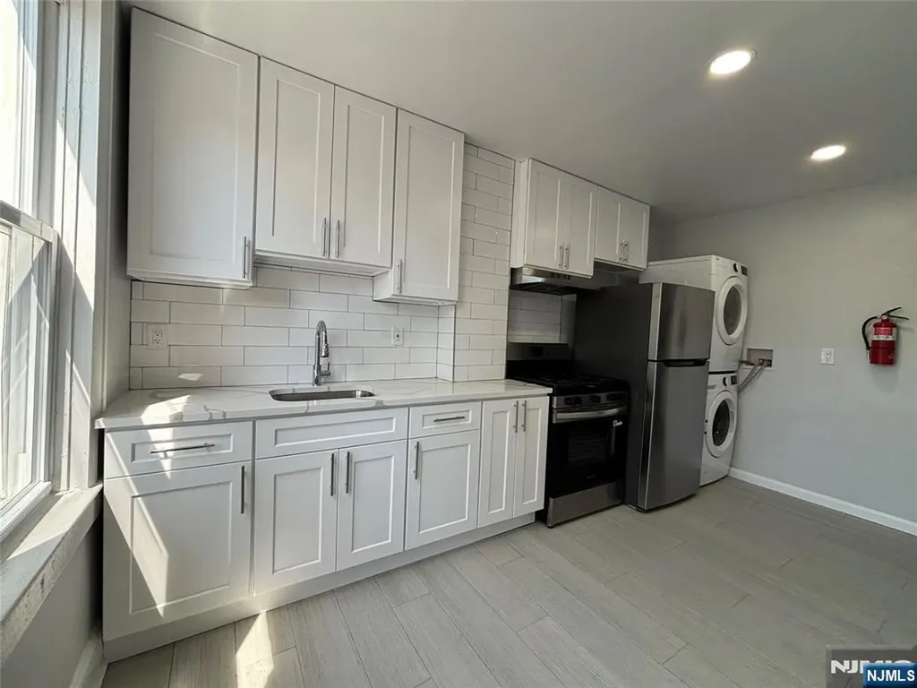 240 E Forest Avenue Teaneck NJ 07666