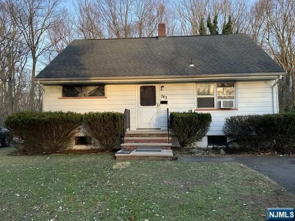 743 Newcomb Road Ridgewood NJ 07450