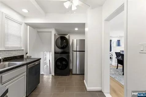 351 Park Avenue Rutherford NJ 07070