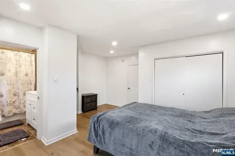 351 Park Avenue Rutherford NJ 07070
