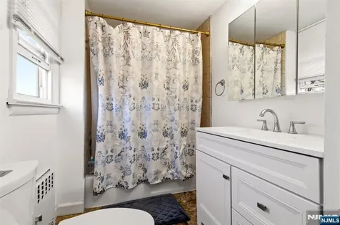 351 Park Avenue Rutherford NJ 07070
