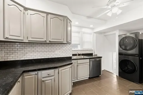 351 Park Avenue Rutherford NJ 07070