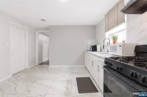 63 Linden Avenue Irvington NJ 07111