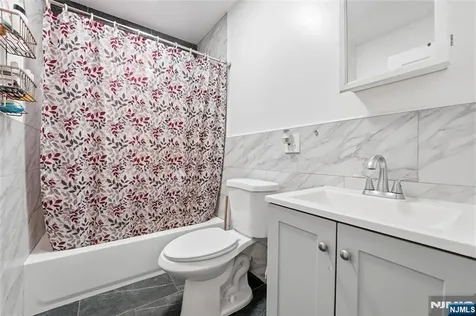 63 Linden Avenue Irvington NJ 07111