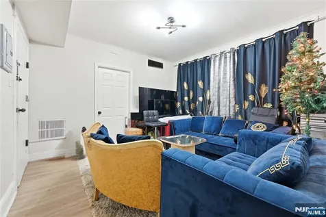 63 Linden Avenue Irvington NJ 07111