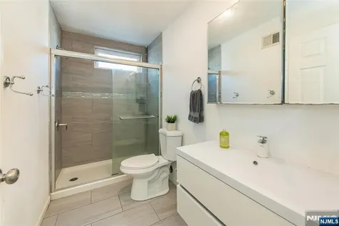 543-545 Livingston Street Elizabeth NJ 07206