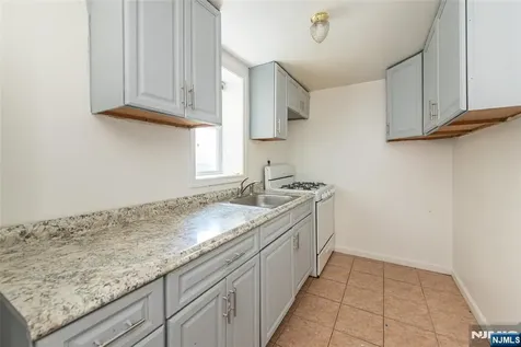 543-545 Livingston Street Elizabeth NJ 07206