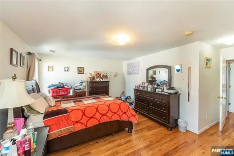 543-545 Livingston Street Elizabeth NJ 07206