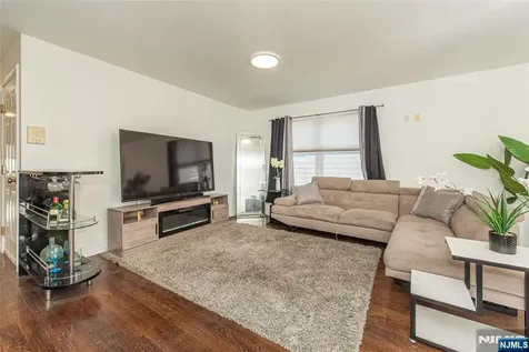 543-545 Livingston Street Elizabeth NJ 07206