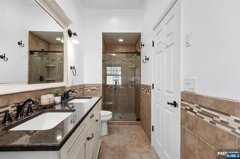 373 Kingston Court West New York NJ 07093