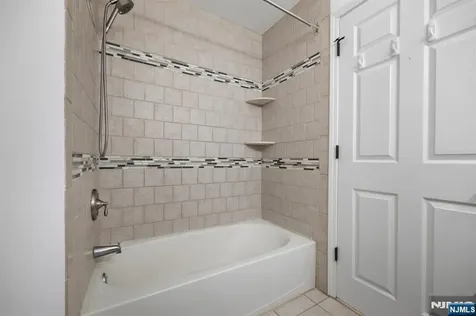 373 Kingston Court West New York NJ 07093