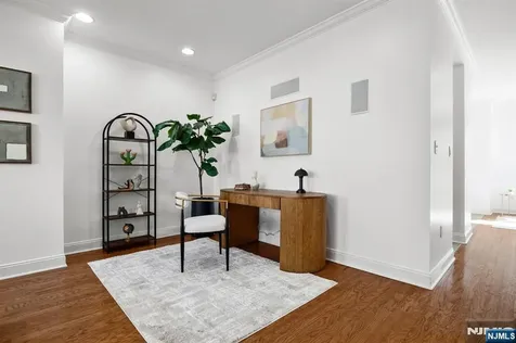 373 Kingston Court West New York NJ 07093