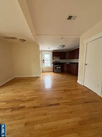 219 Renner Avenue Newark NJ 07112