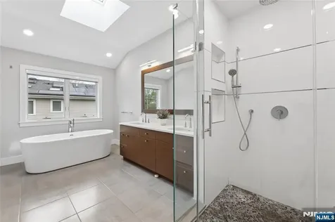 34 Merrifield Way Cresskill NJ 07626
