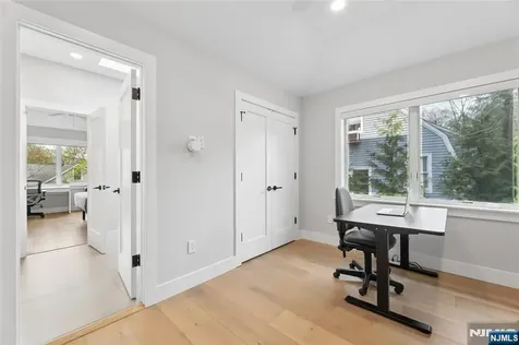34 Merrifield Way Cresskill NJ 07626