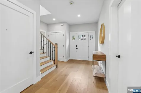 34 Merrifield Way Cresskill NJ 07626