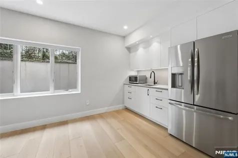 34 Merrifield Way Cresskill NJ 07626