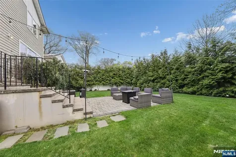 34 Merrifield Way Cresskill NJ 07626