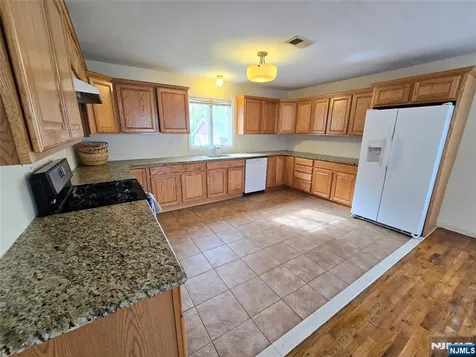 598 Broad Street Carlstadt NJ 07072