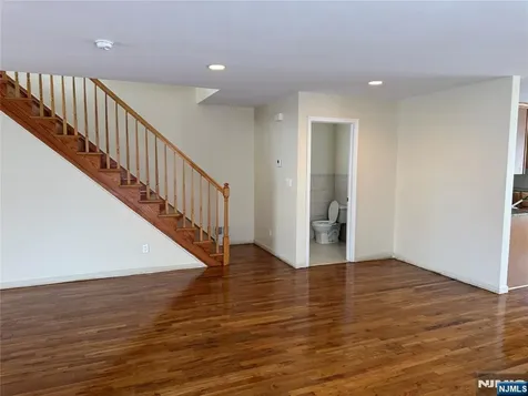 598 Broad Street Carlstadt NJ 07072