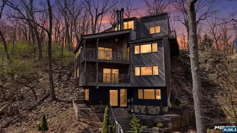 36 Mountainside Park Terrace Montclair NJ 07043