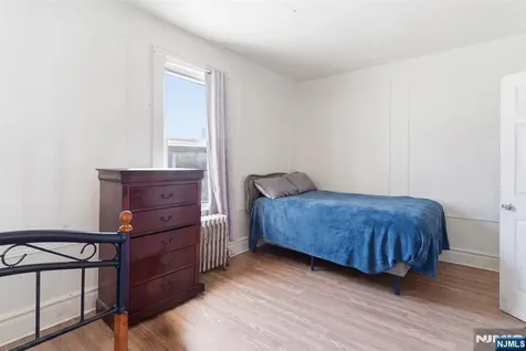 318 Ellery Avenue Newark NJ 07106