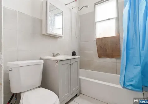 318 Ellery Avenue Newark NJ 07106