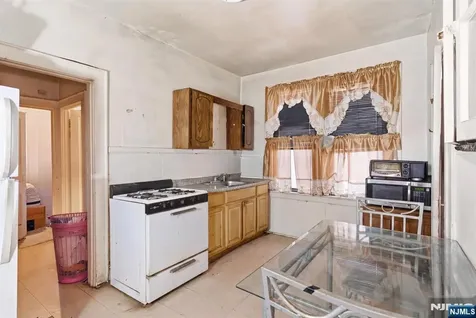 318 Ellery Avenue Newark NJ 07106