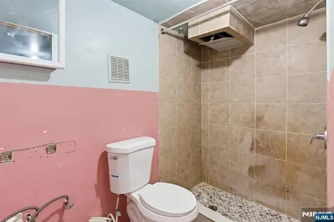 318 Ellery Avenue Newark NJ 07106