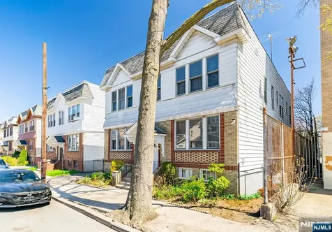 318 Ellery Avenue Newark NJ 07106