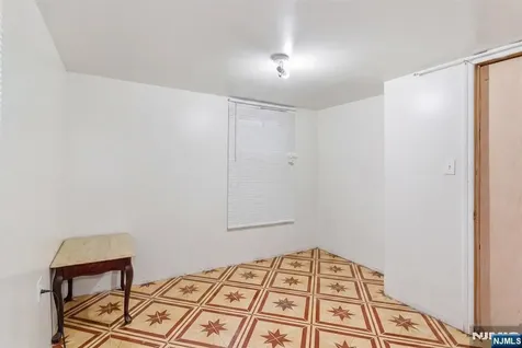 318 Ellery Avenue Newark NJ 07106
