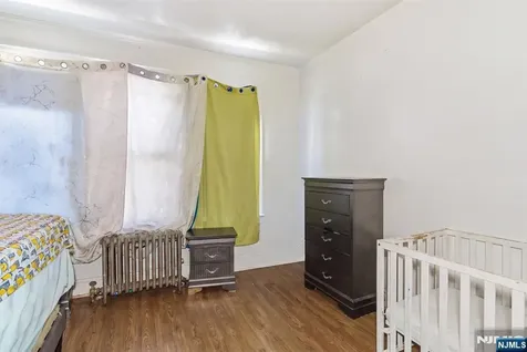 318 Ellery Avenue Newark NJ 07106