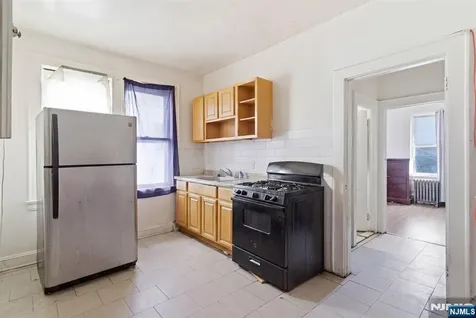 318 Ellery Avenue Newark NJ 07106