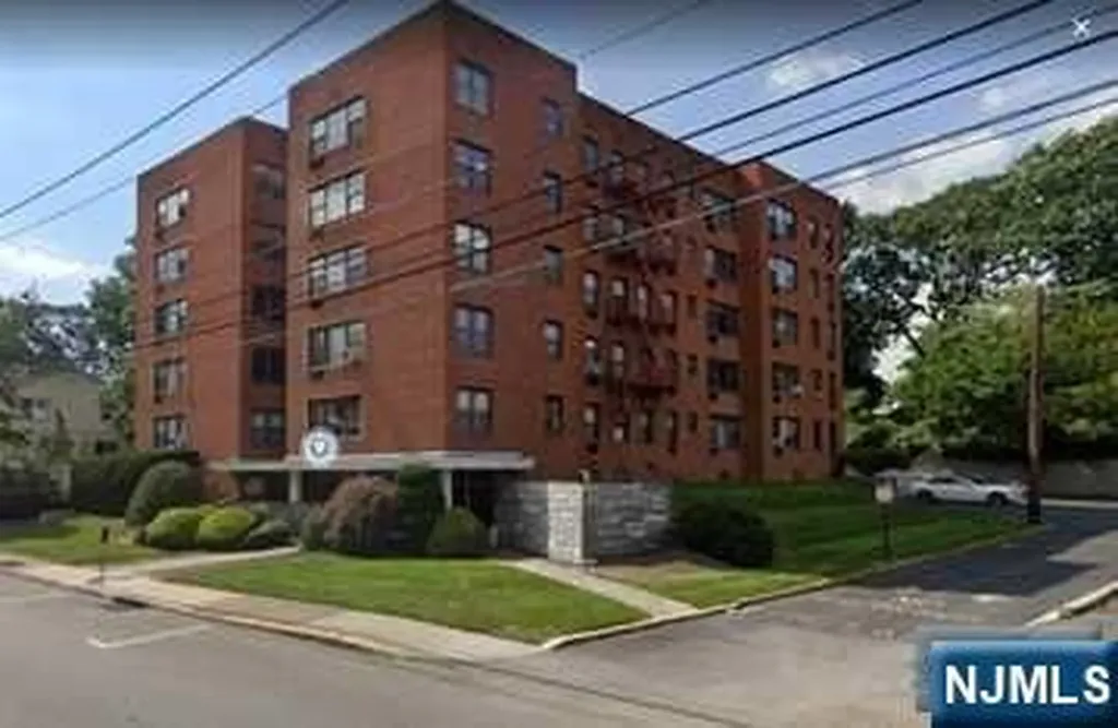 1541 Lemoine Avenue Fort Lee NJ 07024