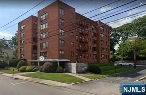 1541 Lemoine Avenue Fort Lee NJ 07024