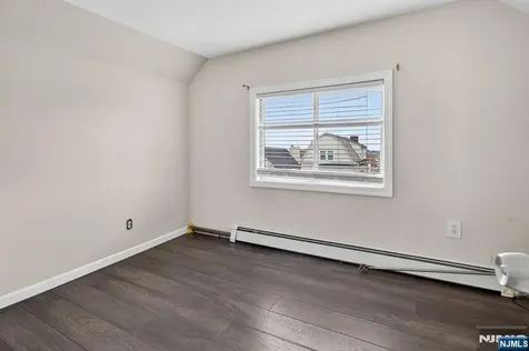 754 Highland Avenue Newark NJ 07104