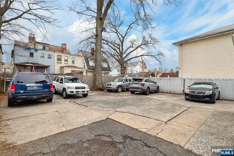 754 Highland Avenue Newark NJ 07104