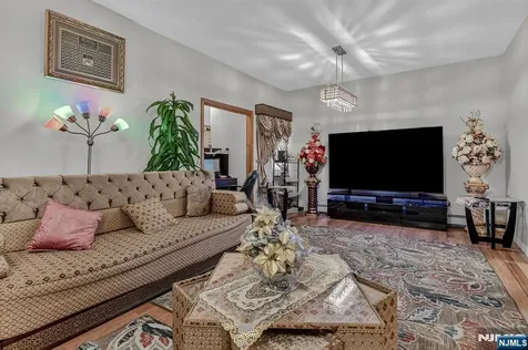 754 Highland Avenue Newark NJ 07104