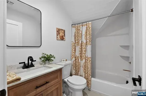 287 Orange Road Montclair NJ 07042