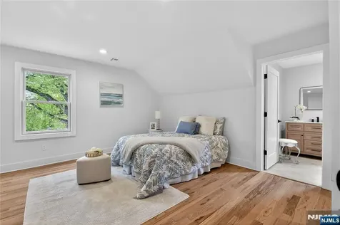 287 Orange Road Montclair NJ 07042