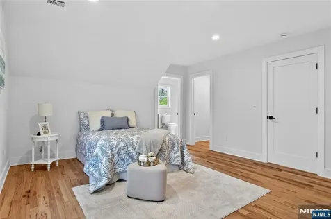 287 Orange Road Montclair NJ 07042